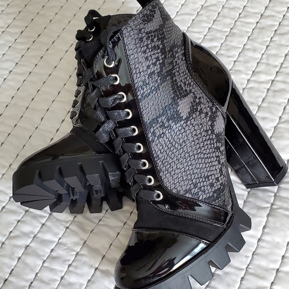 Fashion Nova Black faux snake skin bootie